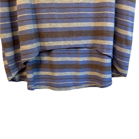 LuLaRoe Irma top, size Medium - Picture 4 of 9